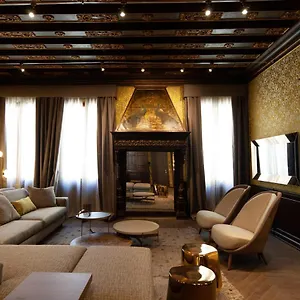 4* Konukevi Palazzo Pianca