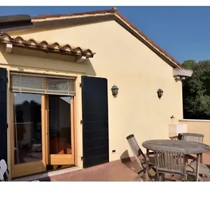 Savorgnan Tricamere Con Terrazza Apartment