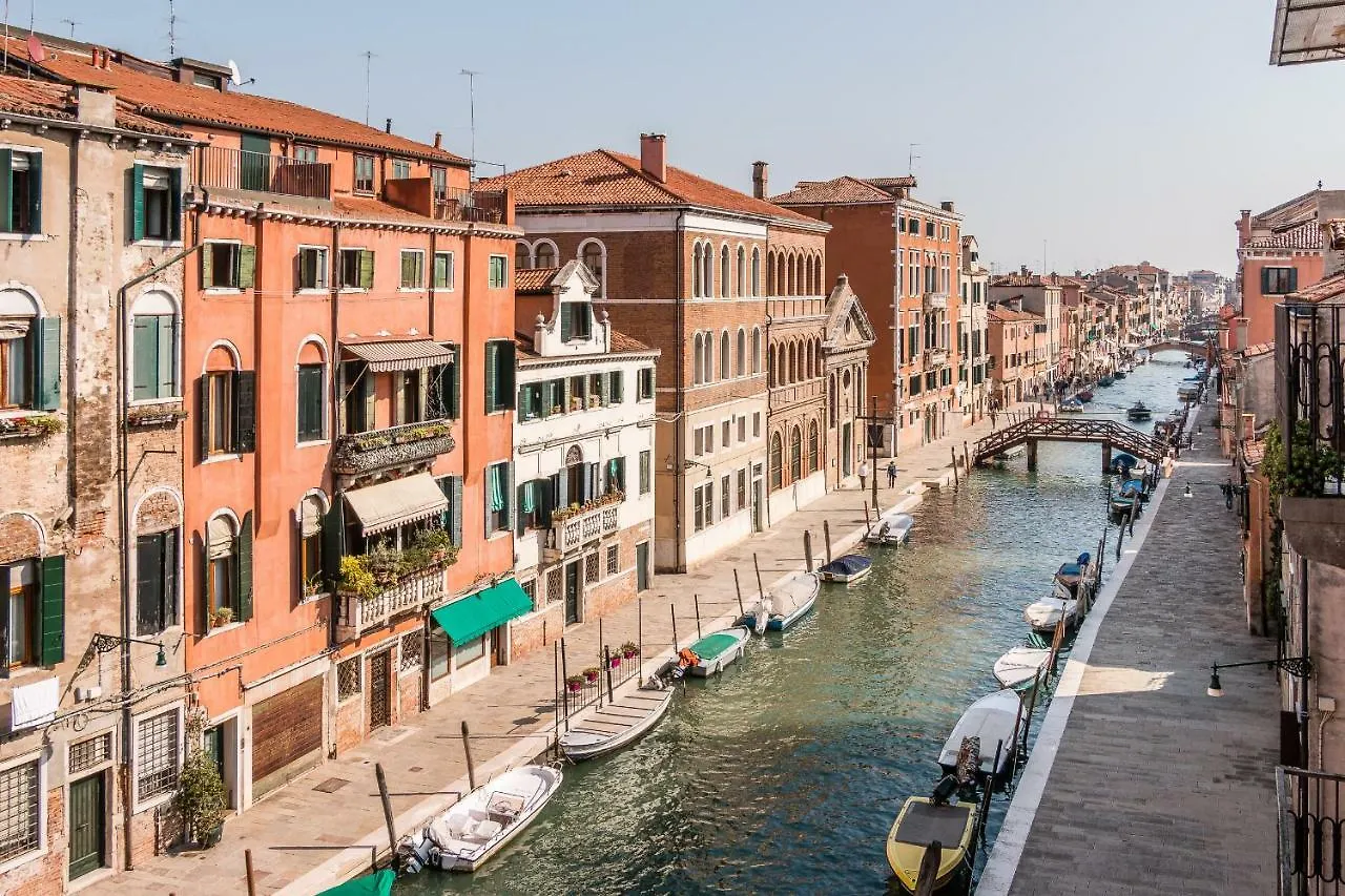 Sunny Nest Canal View In Venice Chic Movida Italy