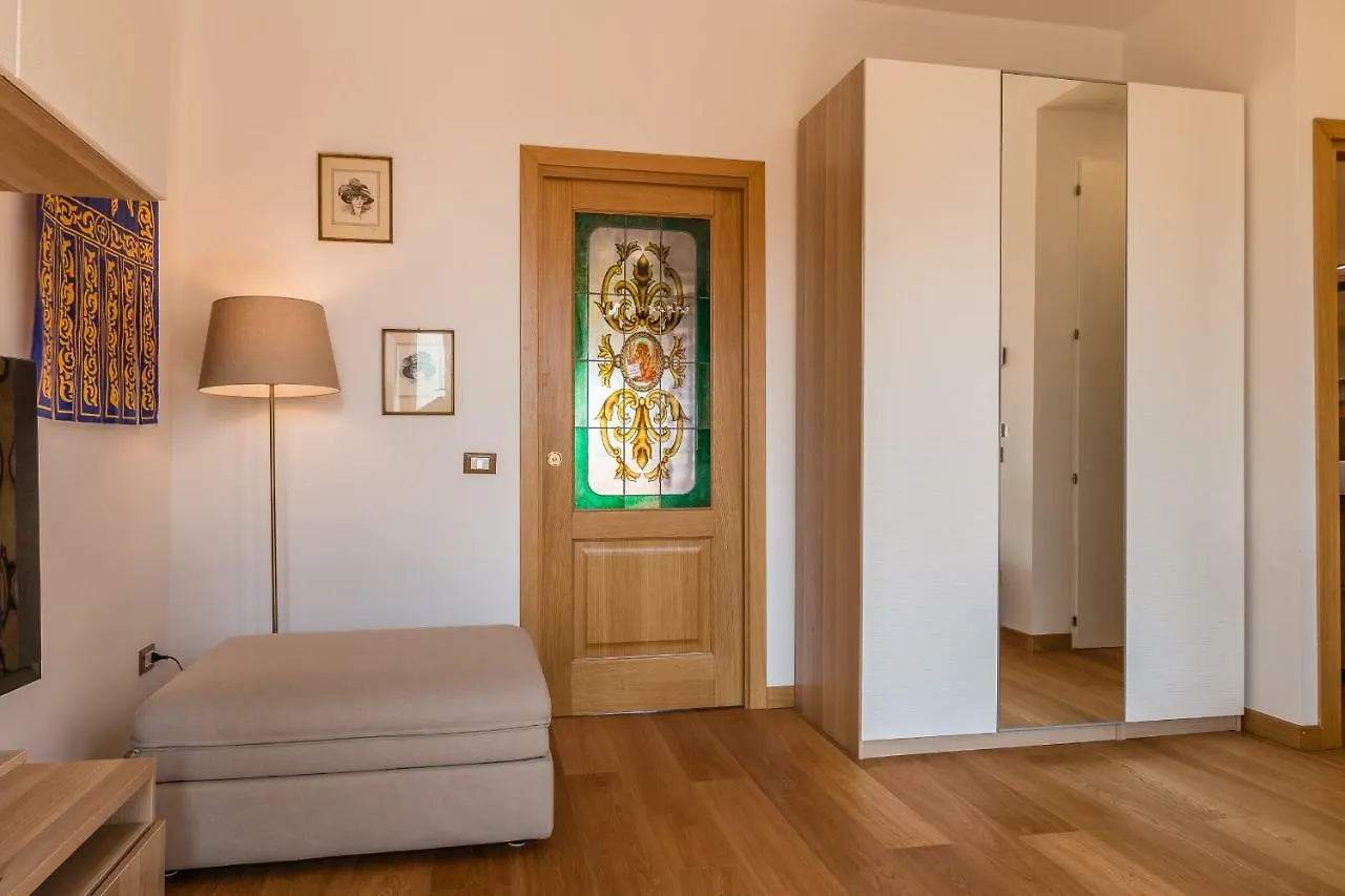 Sunny Nest Canal View In Venice Chic Movida 0*,